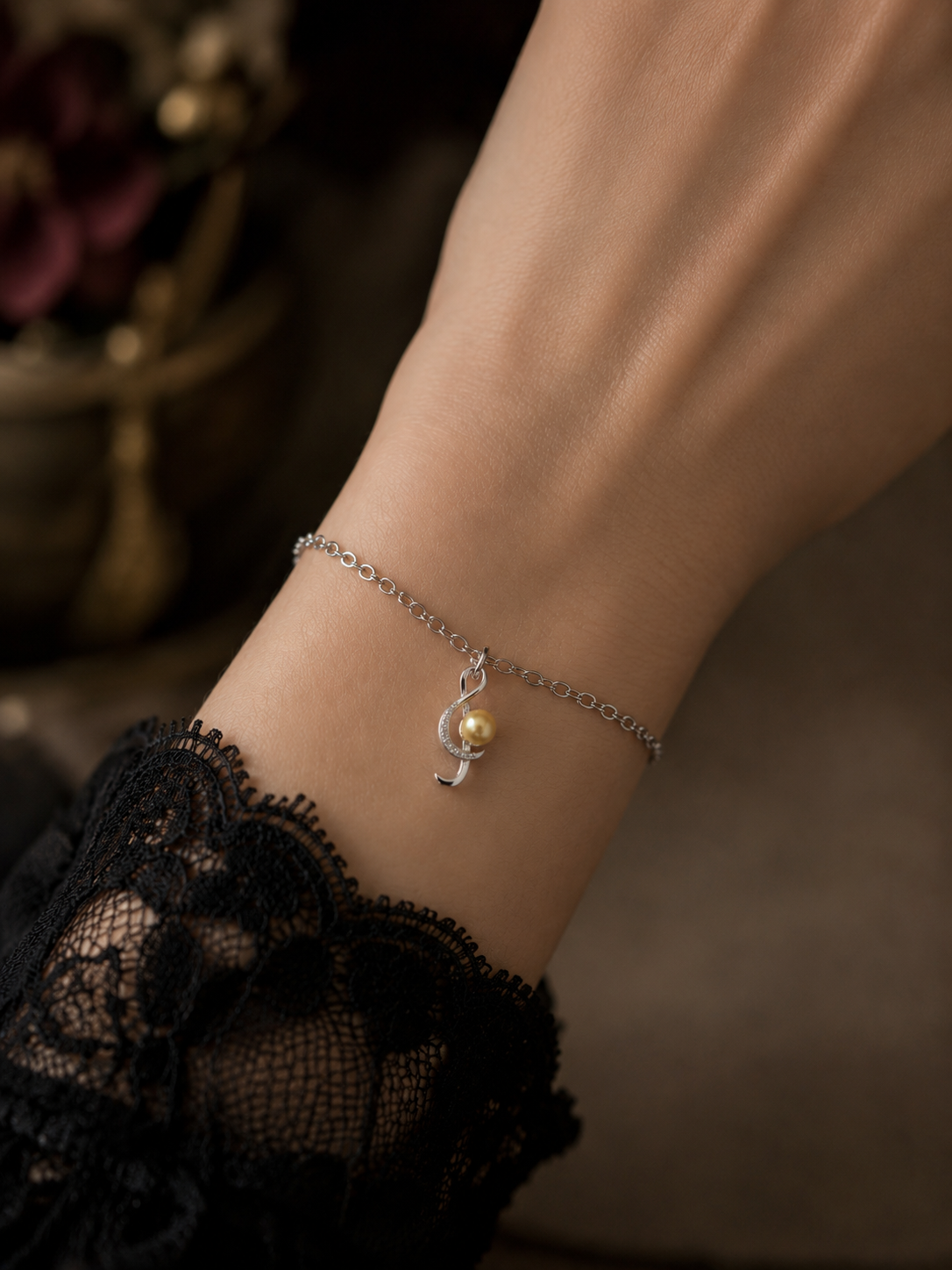 Musical Charm with Golden Saltwater Pearl