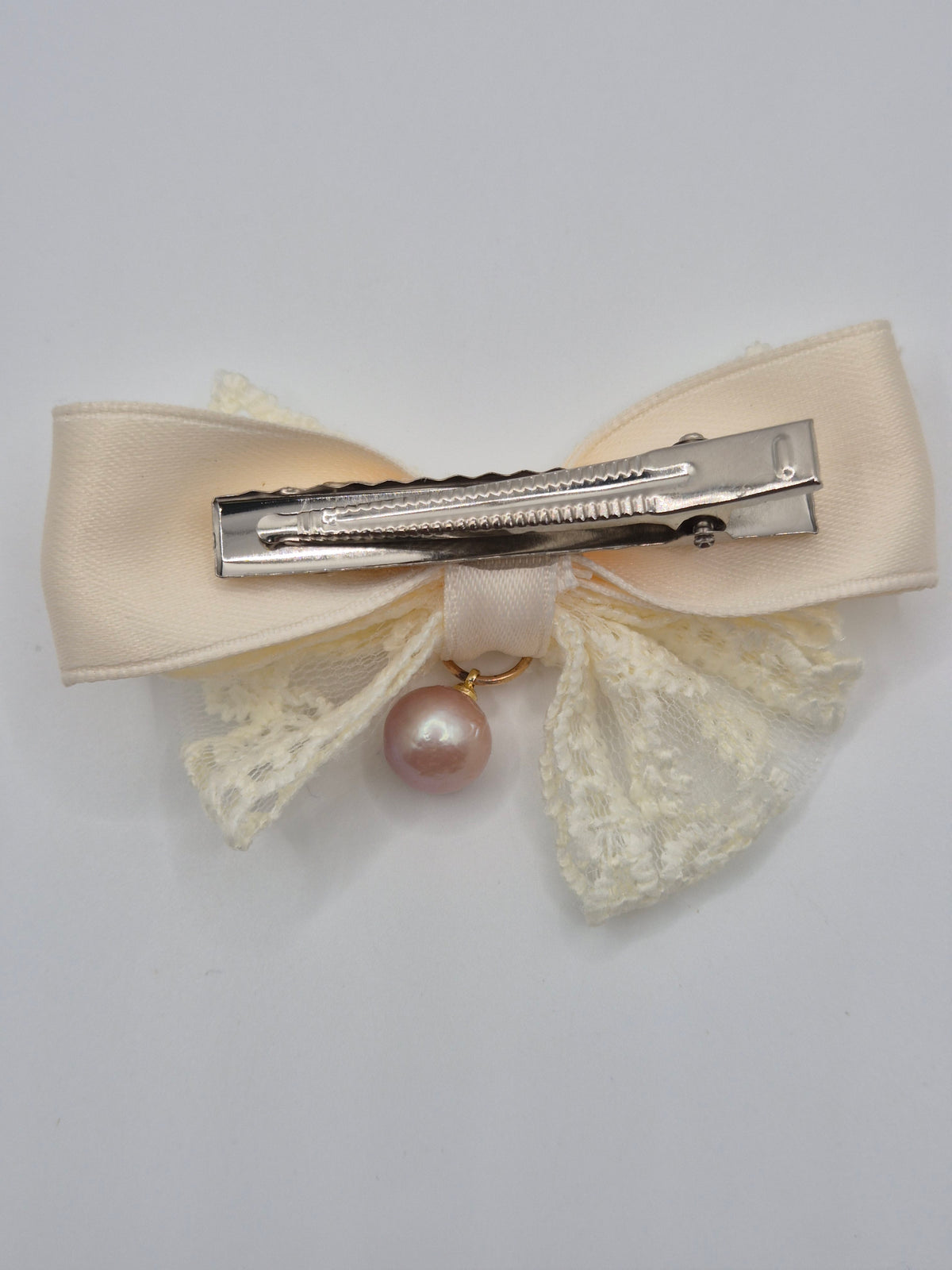 Edison Pearl & Lace Bow