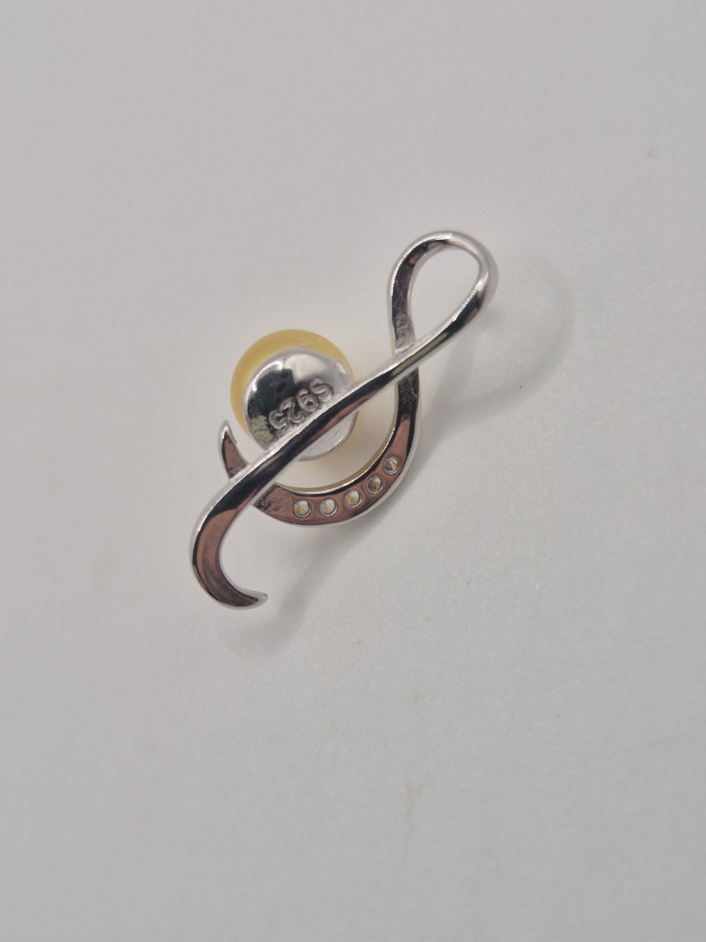 Musical Charm with Golden Saltwater Pearl