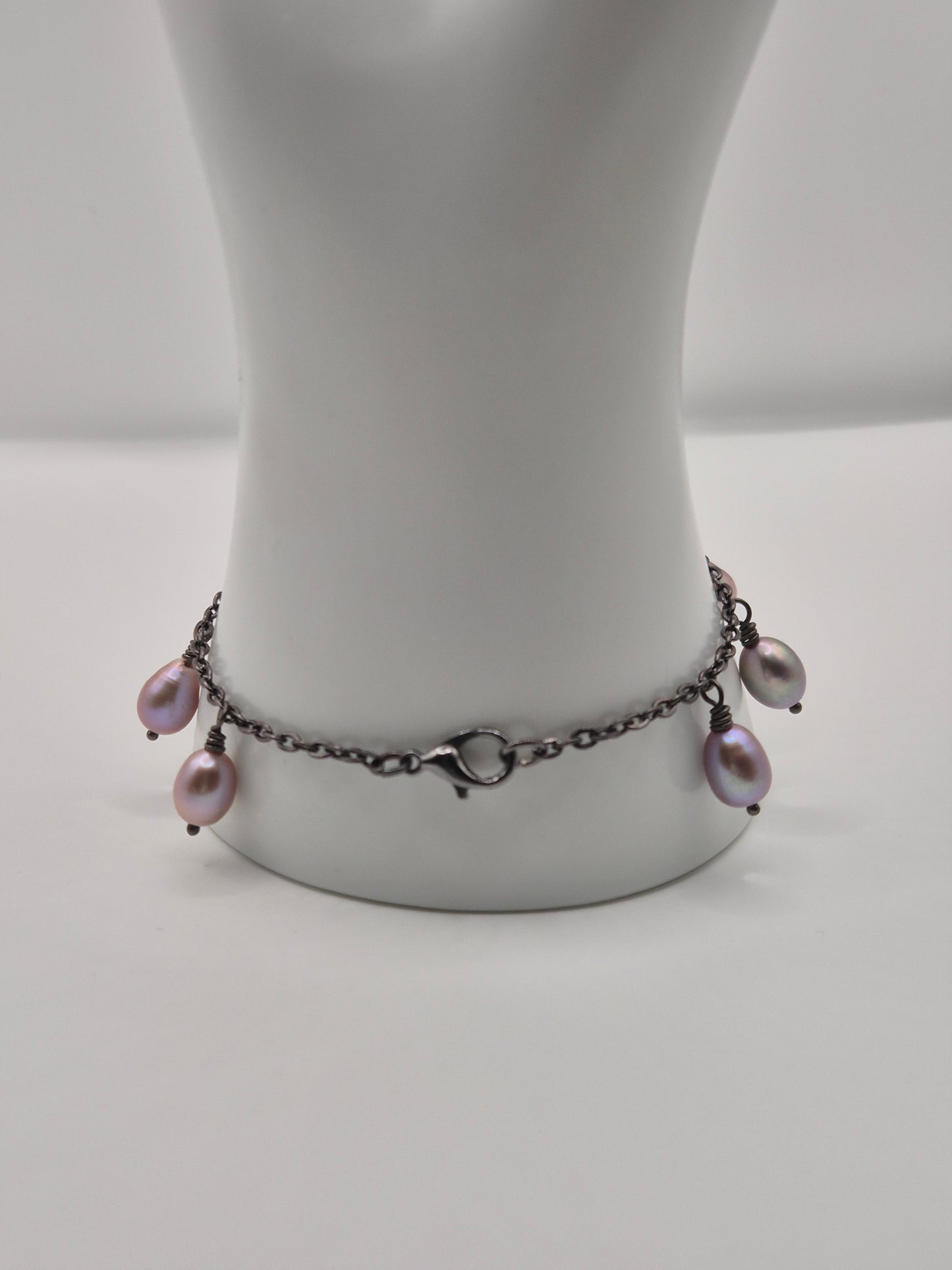 Flower Power Pearl Handchain