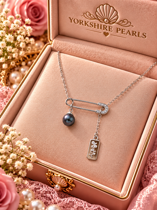 Lucky Safety Pin Pearl Necklace