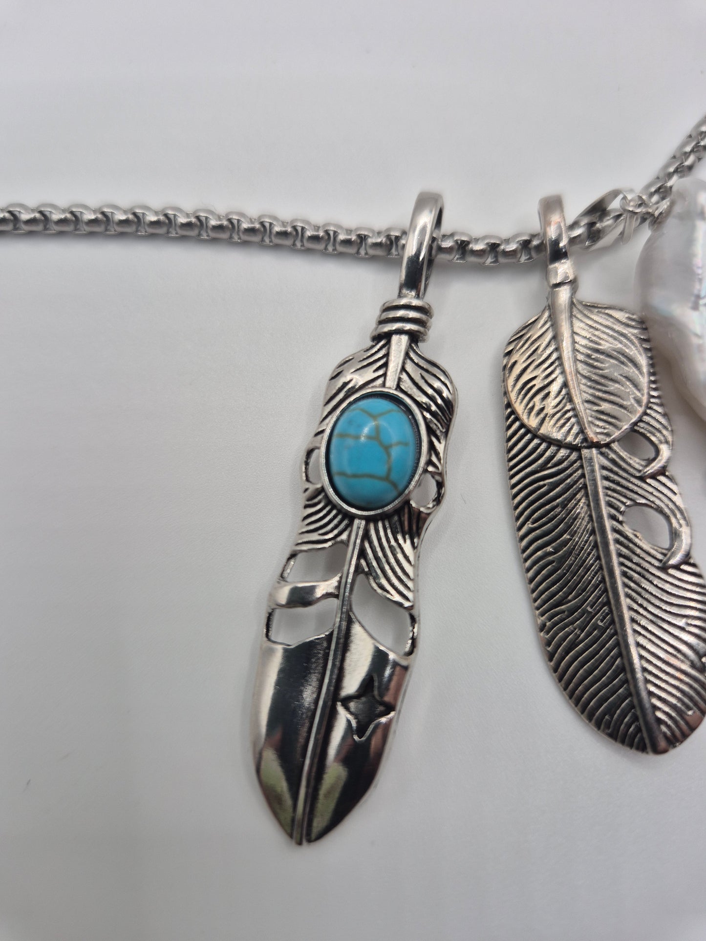 Tribal Feather & King Pearl Chunky Pendant Necklace