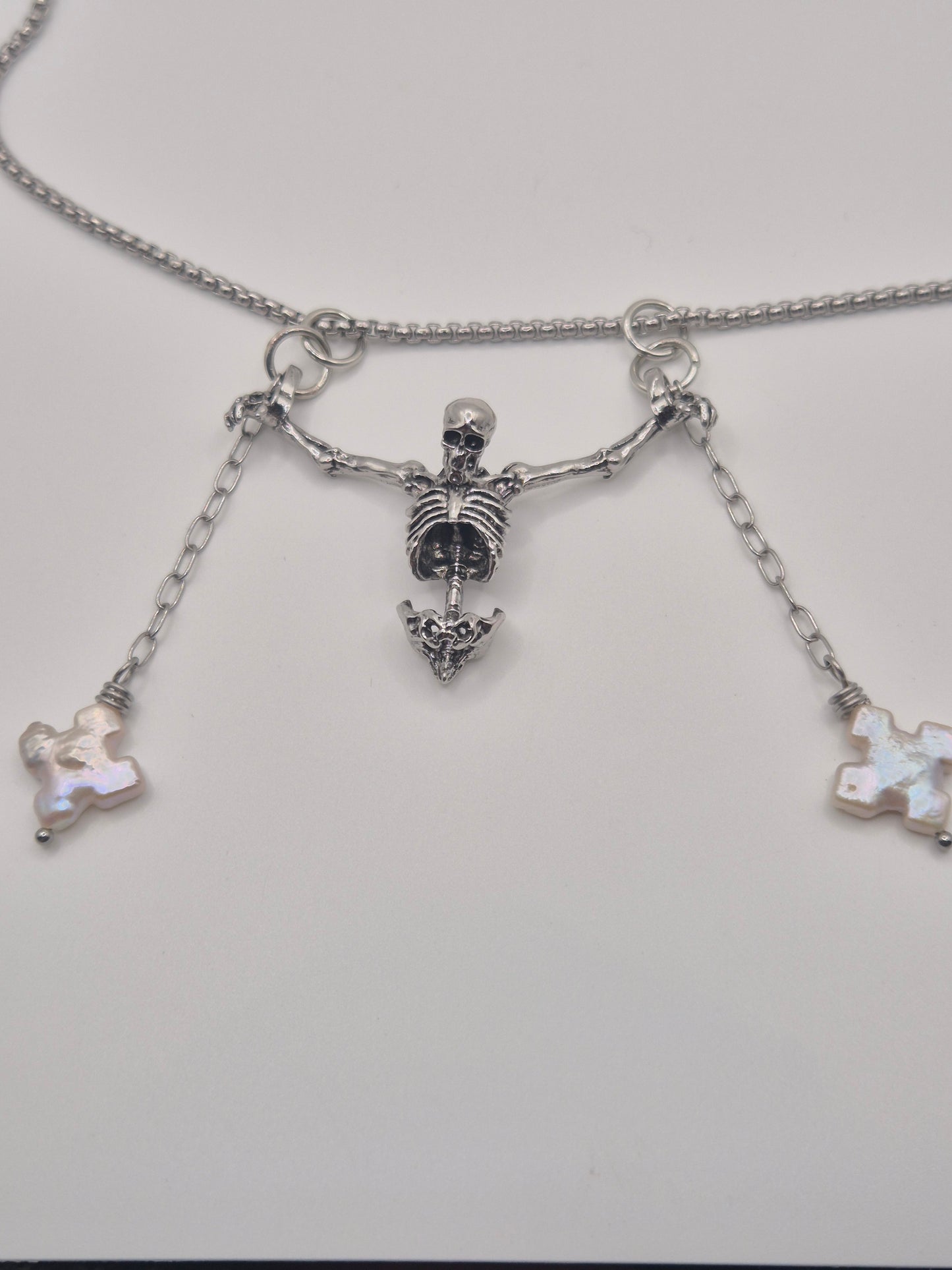 Hanging Skeleton Gothic Pearl Pendant Necklace