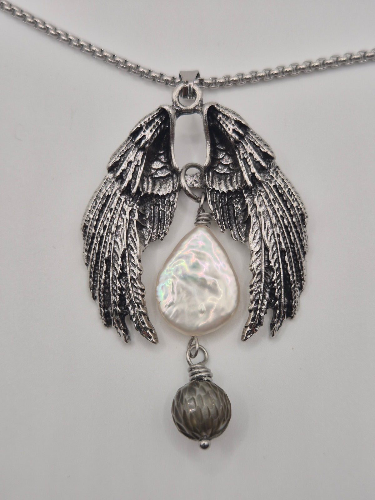 Black Tahitian Winged Pearl Pendant Necklace