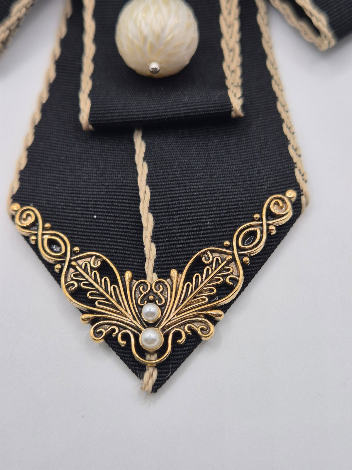 The Midnight Empress Pearl Brooch