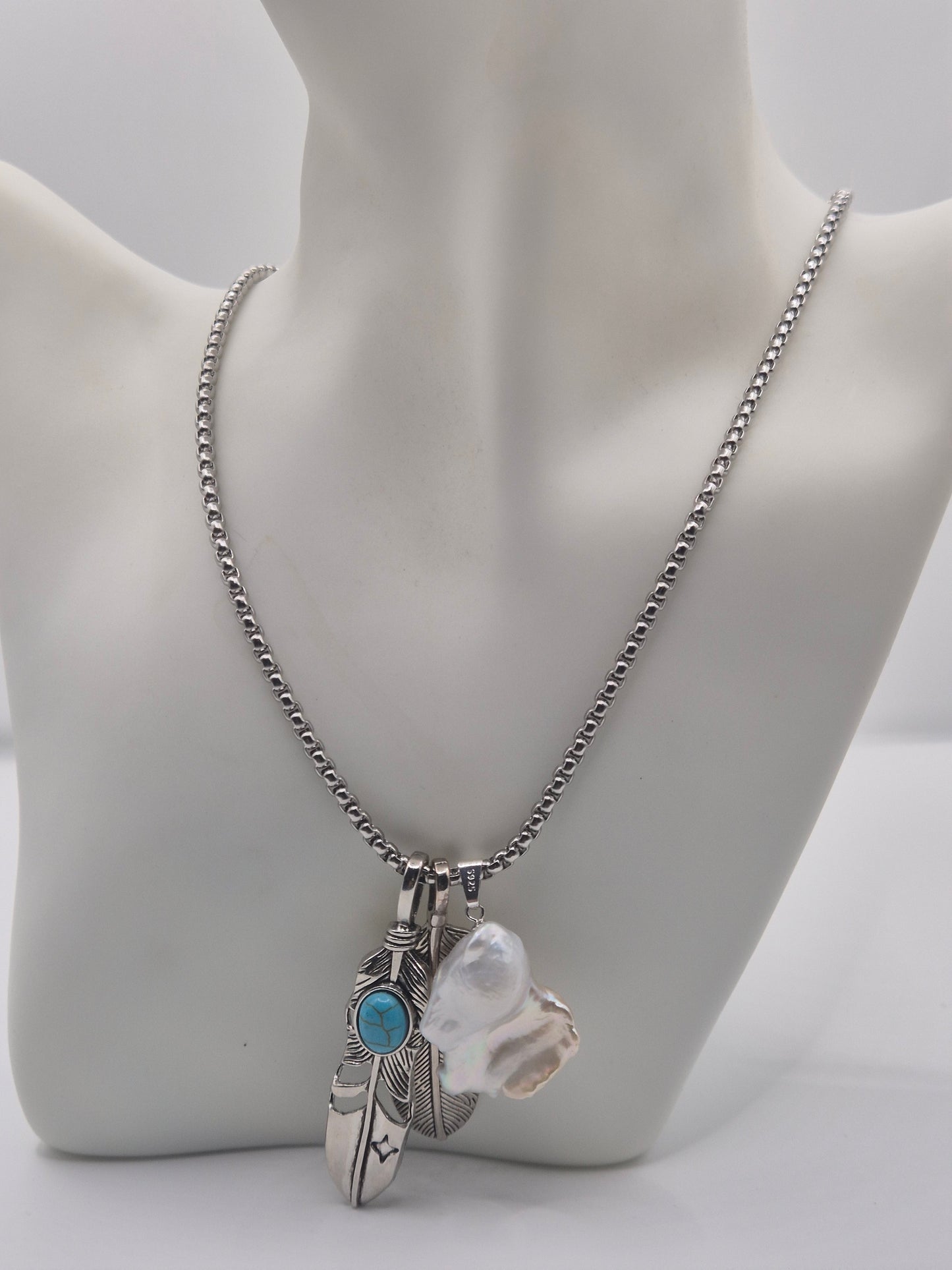 Tribal Feather & King Pearl Chunky Pendant Necklace