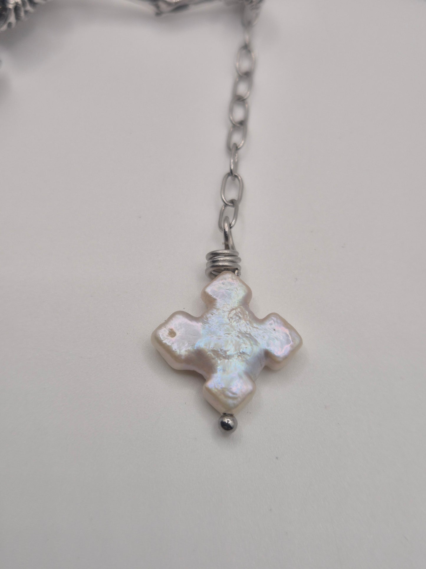 Hanging Skeleton Gothic Pearl Pendant Necklace