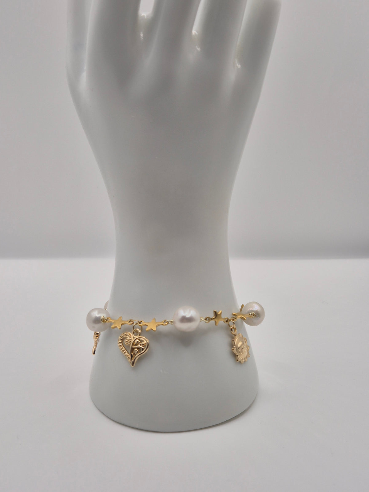 Golden Charm Pearl & Star Bracelet