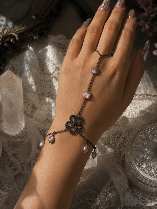 Flower Power Pearl Handchain