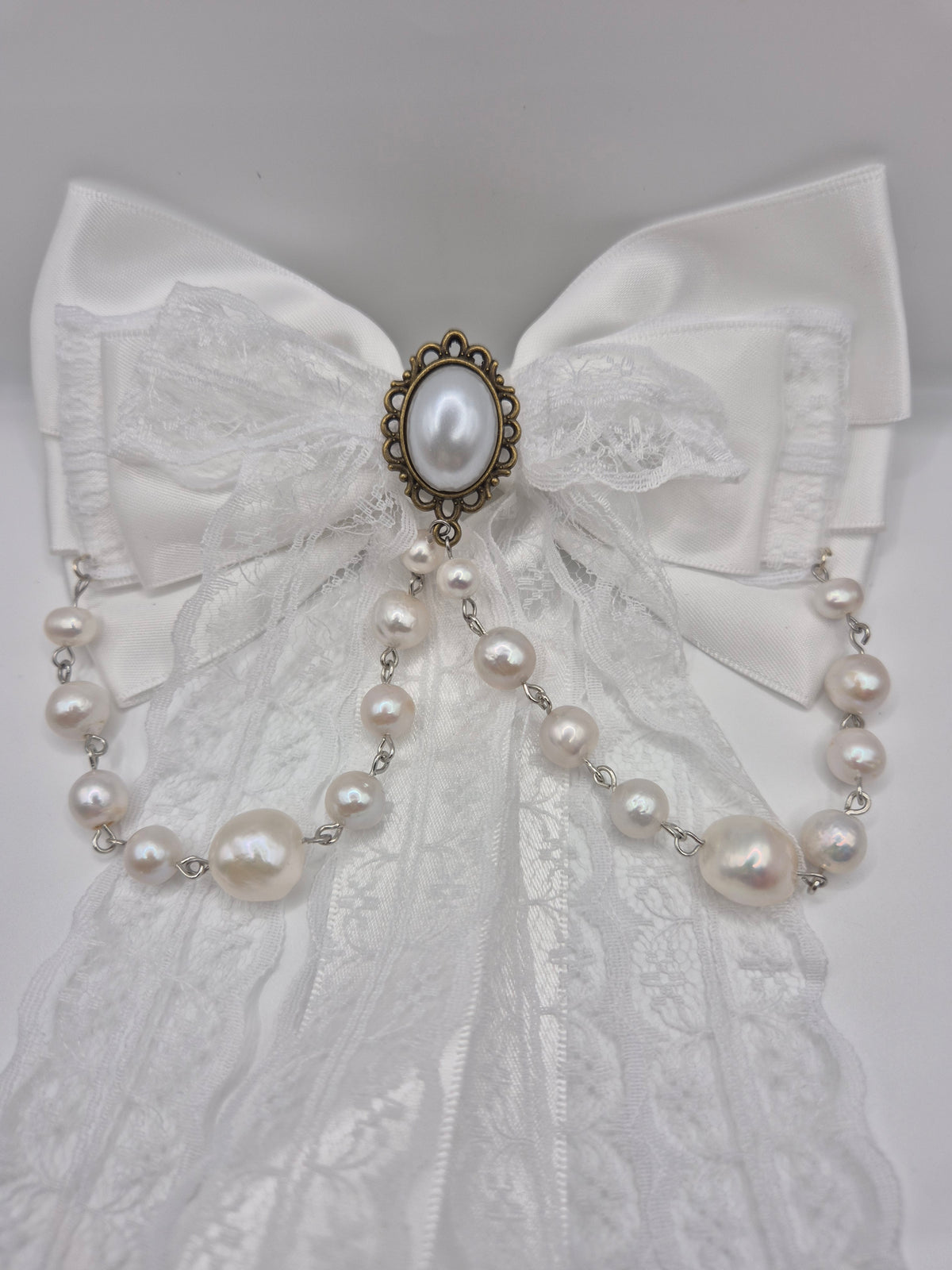 Pearl & Lace Vintage Bow Hair Clip