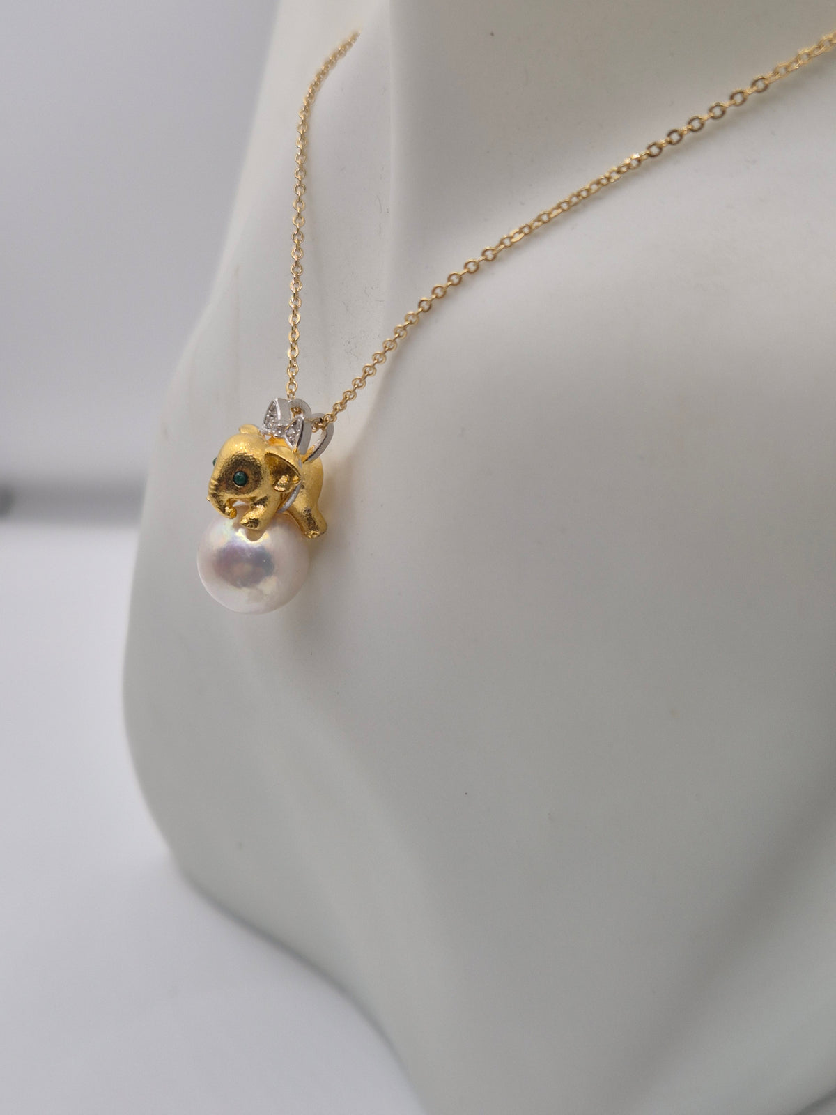 Sweet Elephant Pearl Pendant