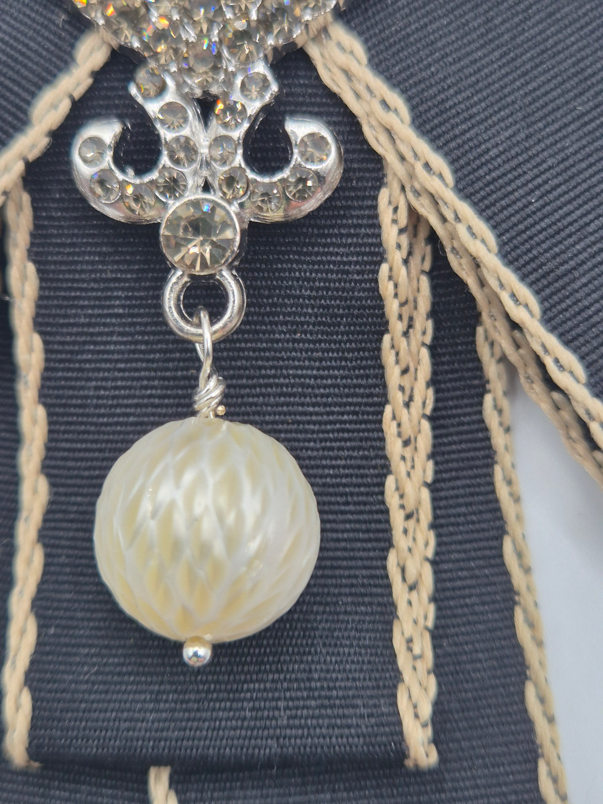 The Midnight Empress Pearl Brooch