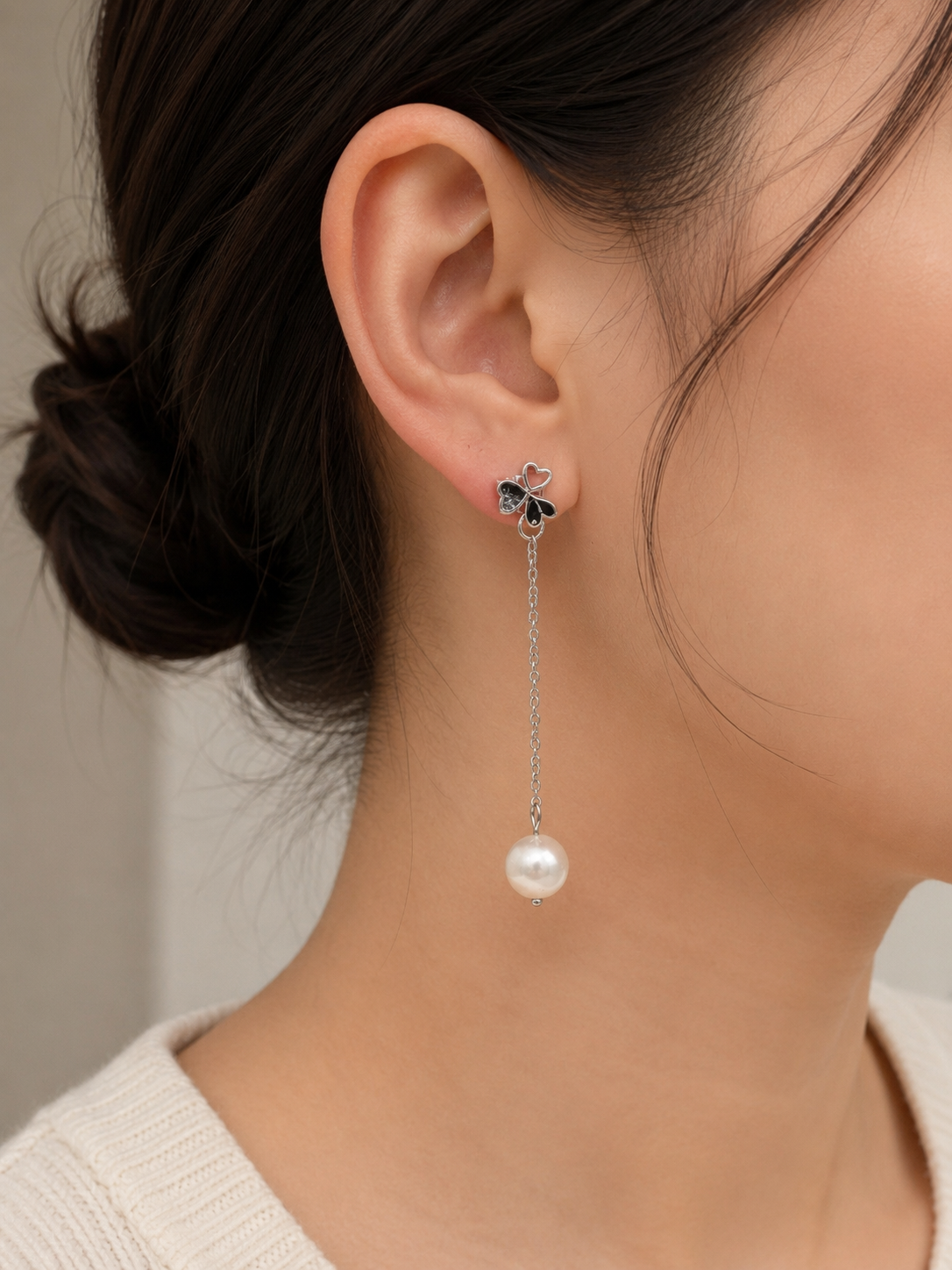 Silver Clover Pearl Drop Studs