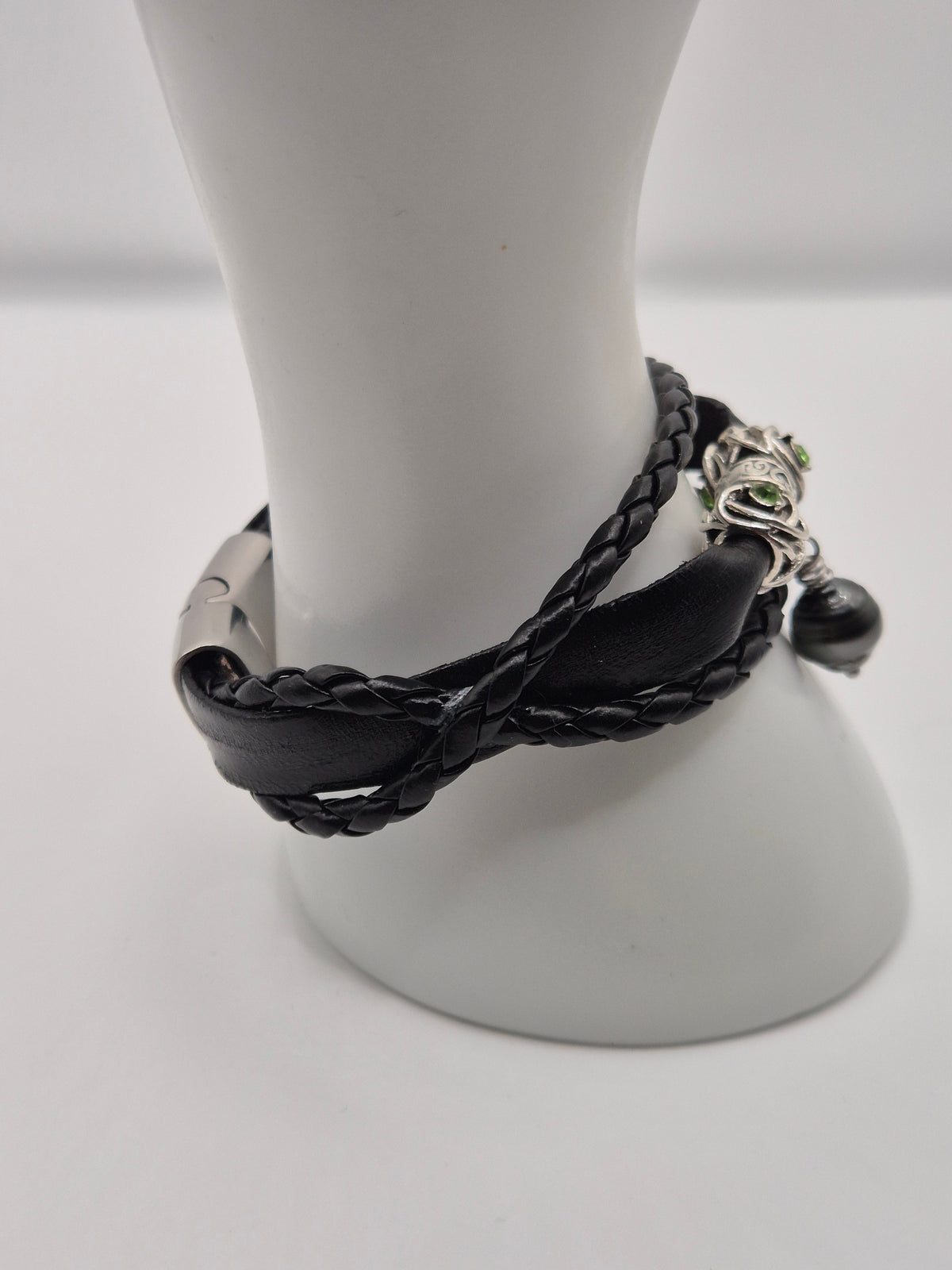 Triple Strand Leather Bracelet with Black Tahitian