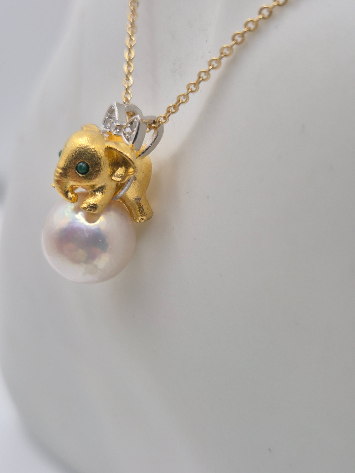 Sweet Elephant Pearl Pendant
